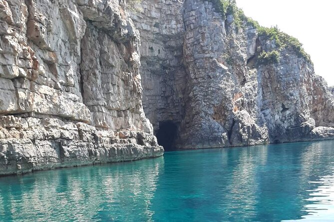 3 Hours Speed Boat tour to the Blue Cave - Weather changes: how this operator handles it