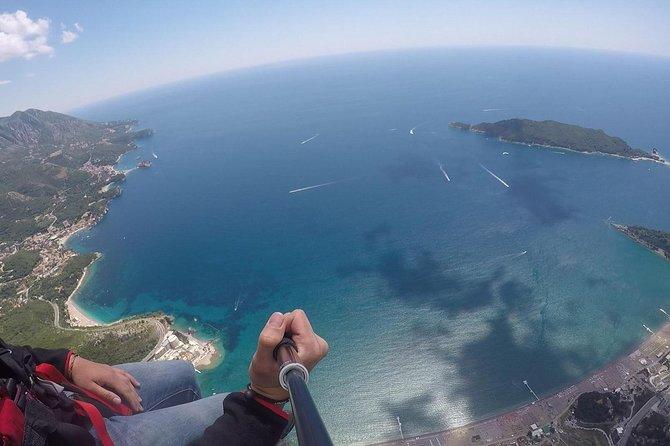 Bečići Standard Paragliding Montenegro /All-inclusive - In the Air: What the Pilot Does With Your Attention