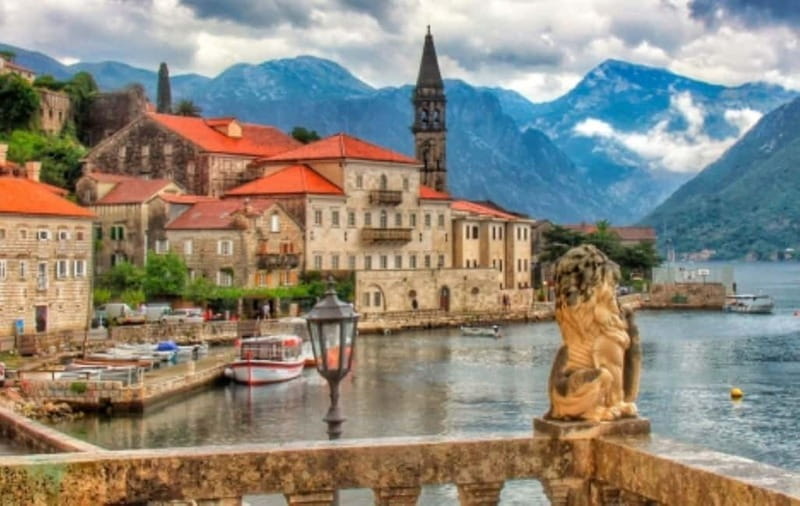 From Dubrovnik: Montenegro Day Trip with Boat Cruise - The boat cruise to Our Lady of the Rocks: why it’s more than a transfer