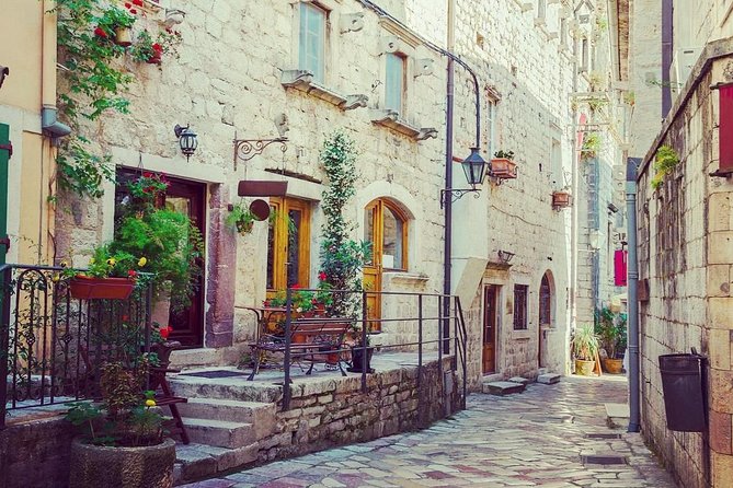 Kotor Old Town Small-Group Walking Tour - Meeting Up in Kotor: Port Gates or Old Town Entrance