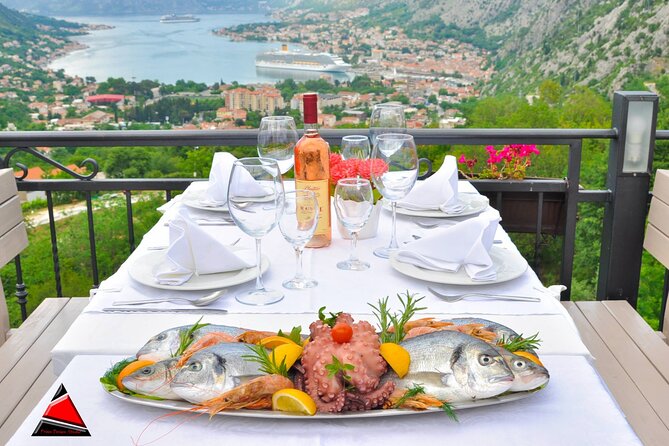 Kotor-Perast Private Tour - Including Traditional Lunch and Wine - Perast: Baroque palaces in a town that feels like a secret
