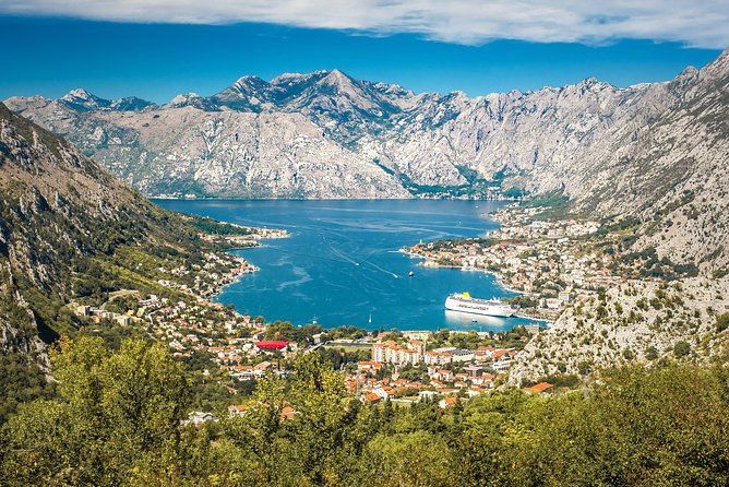 Kotor Red Semi-Submarine Tour: Underwater Cabin Family Adventure - Comfort on Board: Cooling, Shade, and the Little Things