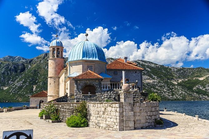 Luxury Perast and Njegusi Village Tour - Private pickup and modern van: fewer hassles, more looking out the window