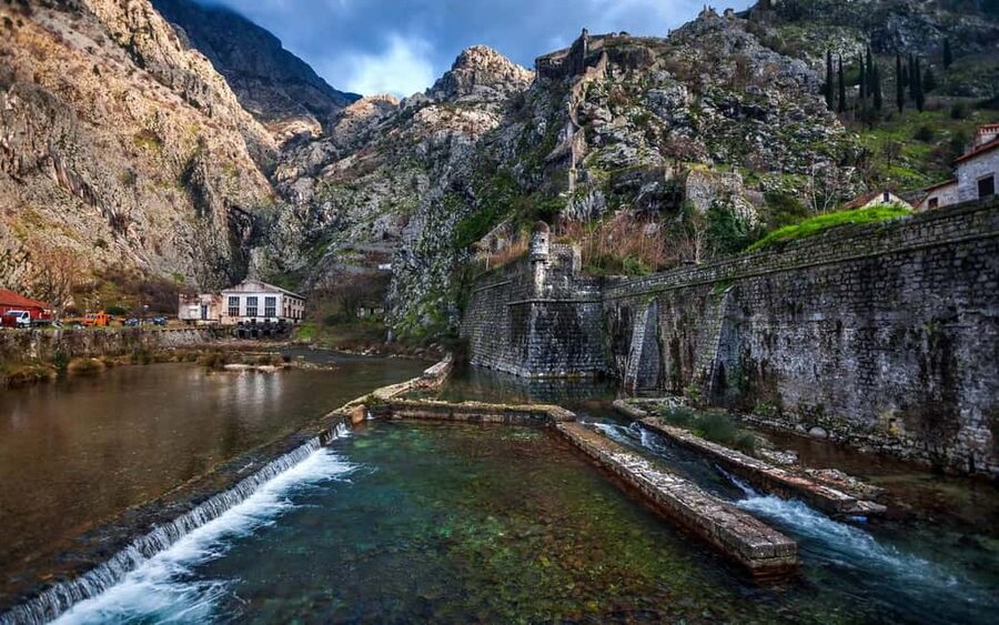 Montenegro & Bosnia 2 Countries in 1 Day Tour from Dubrovnik - Guides can make or break a long day