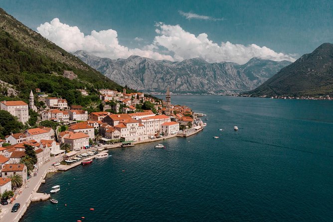Perast & Our Lady of the Rocks 1,5 hours private tour - Perast’s baroque streets: 55-meter St. Nicholas and the unfinished vibe