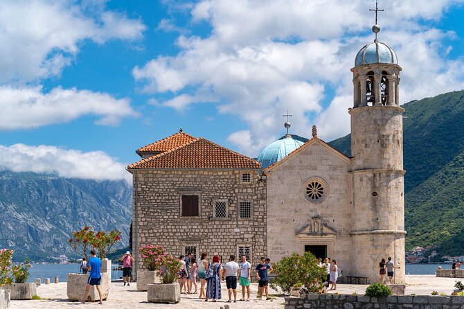 Private Gastro Cruise: Blue Cave & Organic Seaside Lunch - Practical Tips for Smooth Sailing in Chilly or Busy Season