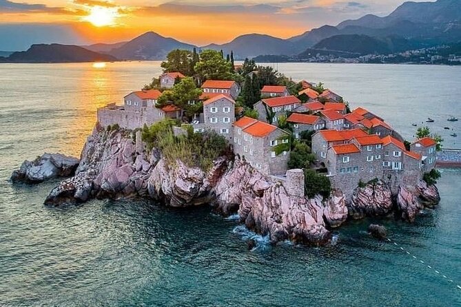Private Guided Tour in Budva Sveti Stefan - Jaz Beach: wide sea horizons and stories that make the drive worth it