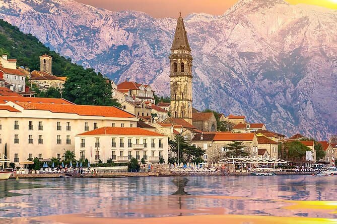 Private Speedboat Tour to Lady of the Rocks and Perast Old Town - Speedboat over the Bay: why this route works