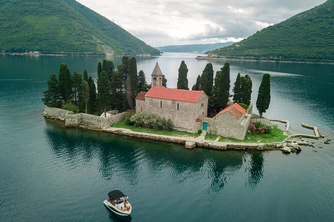 Private Your Day, Your Way - Perast: culture and coast views without a big detour