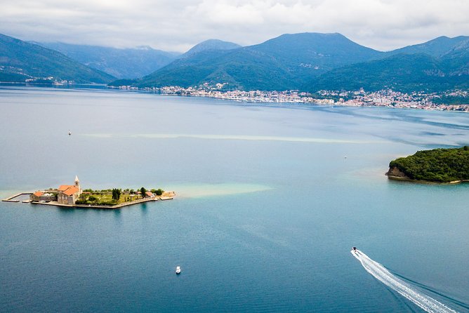 Private Your Day, Your Way - Dobreč beach: a small gravel hideaway reached by boat
