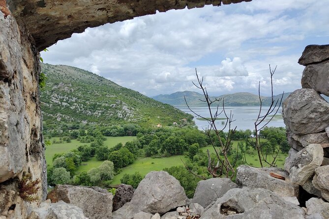 Skadar Lake on kayaks Experience with Spectacular Views - The restaurant stop and transfer back to Budva