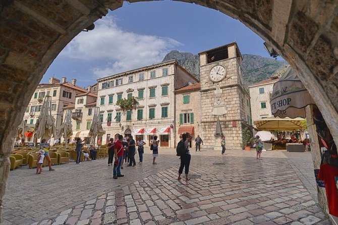 Sveti Stefan, Budva and Kotor - The drive toward Kotor via Jaz beach